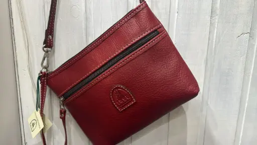 [SCM-001] SOBRE CON MANIJA CUERO ROJO (2016)